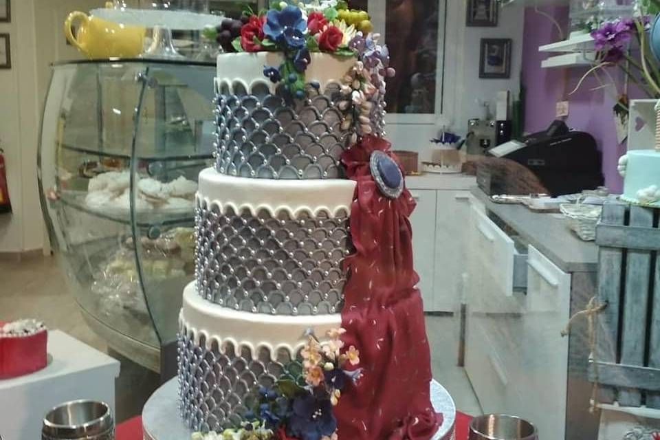 Tarta de tres pisos para boda