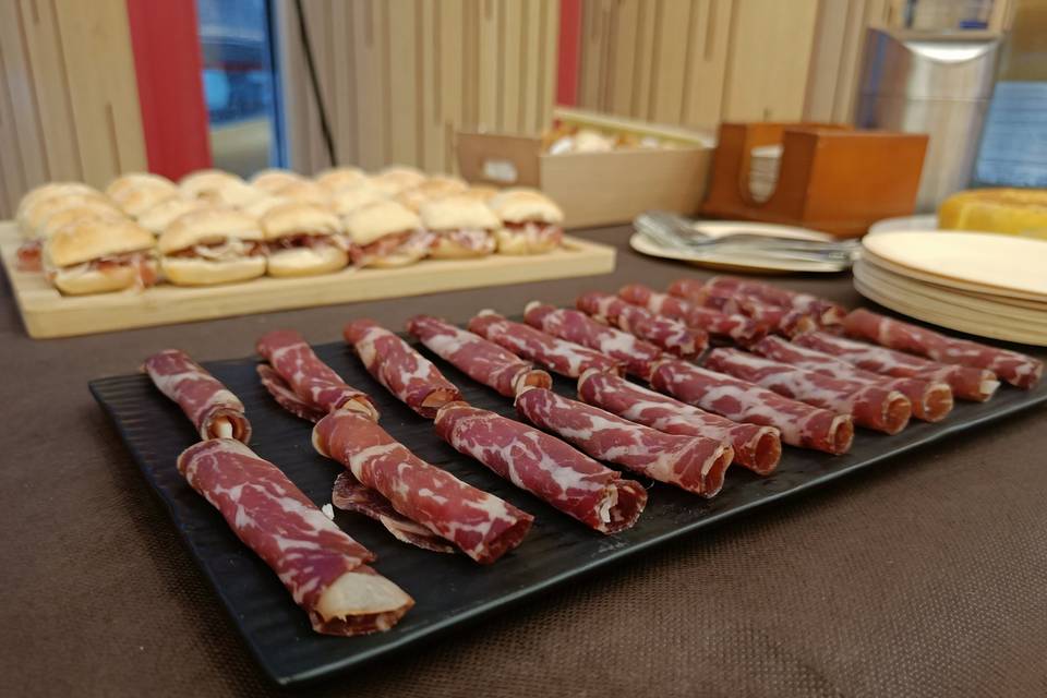 Rollitos de cecina de angus