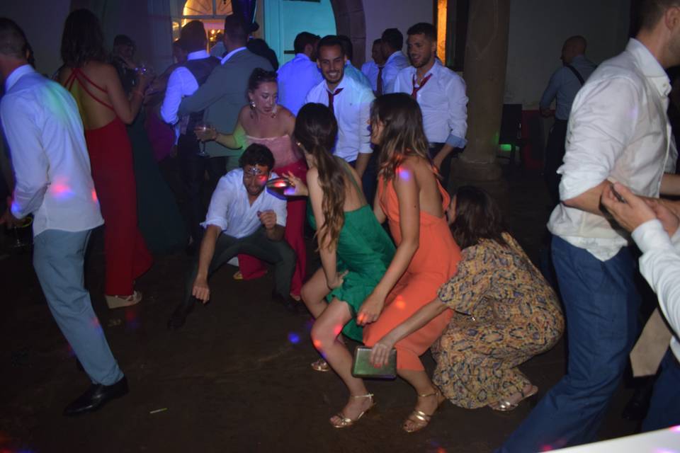 Bailes