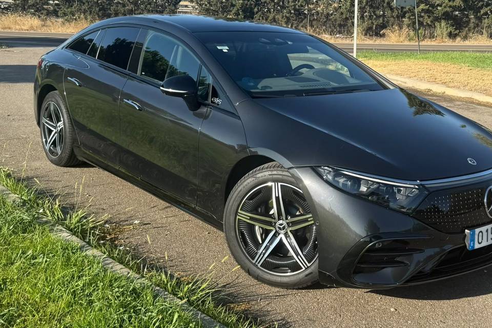 MERCEDES EQS450 +