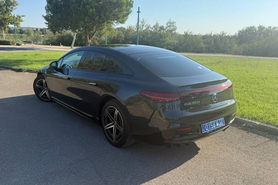 MERCEDES EQS450+