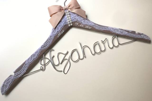 Percha personalizada de novia