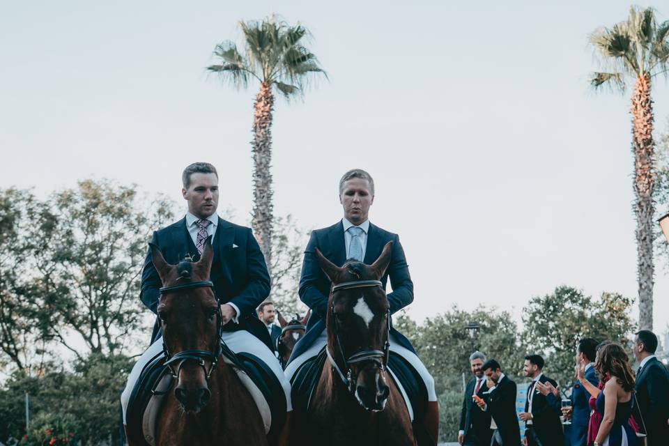 Invitados a caballo