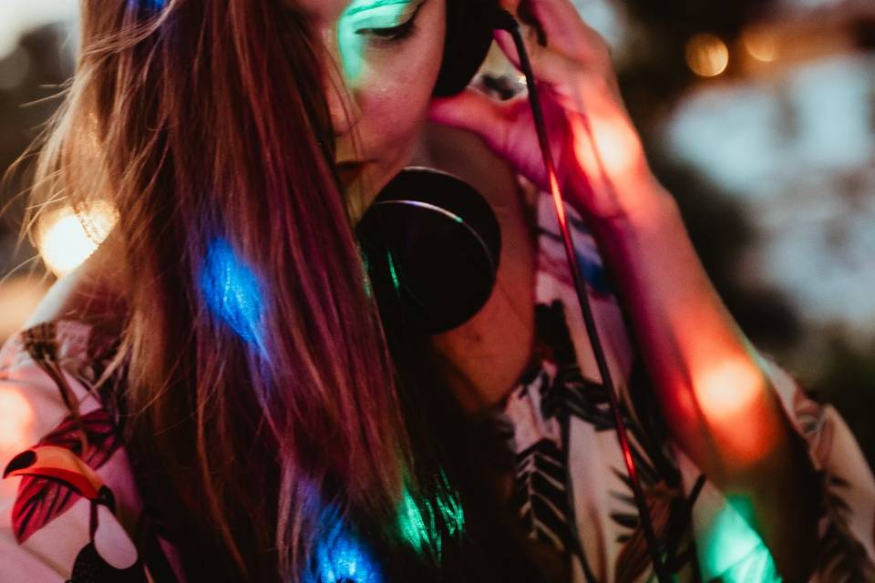 DJ