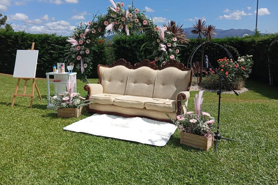 Elegante sofá novios