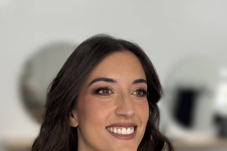 Maquillaje y peinado