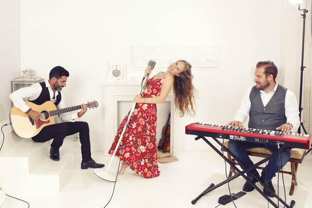Trio a voz, piano y guitarra