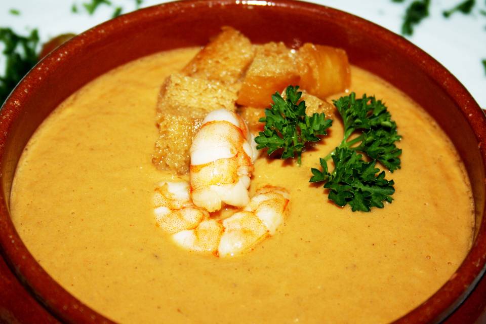 Crema de nécora con langostino