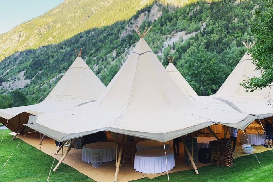 Giant tipi