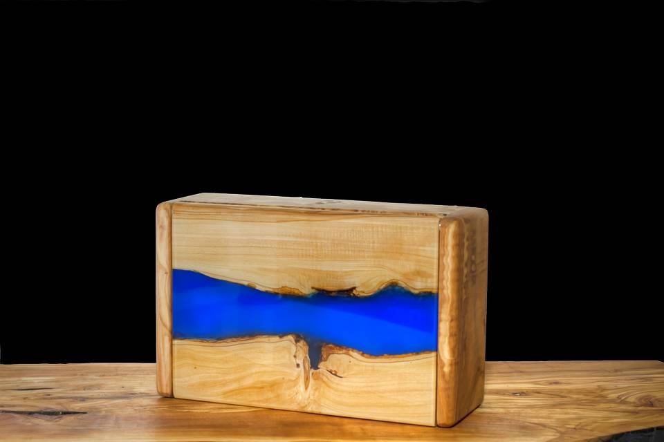 Caja de madera cerrada