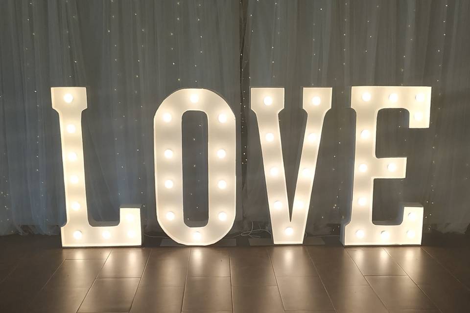 Letras luminosas love