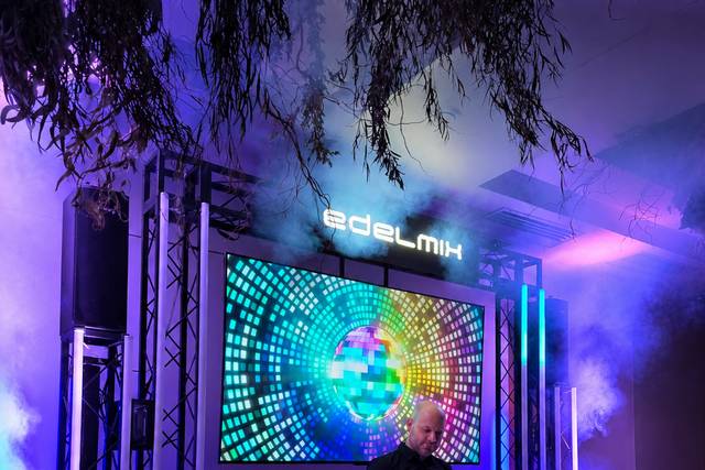Discoteca con humo vertical