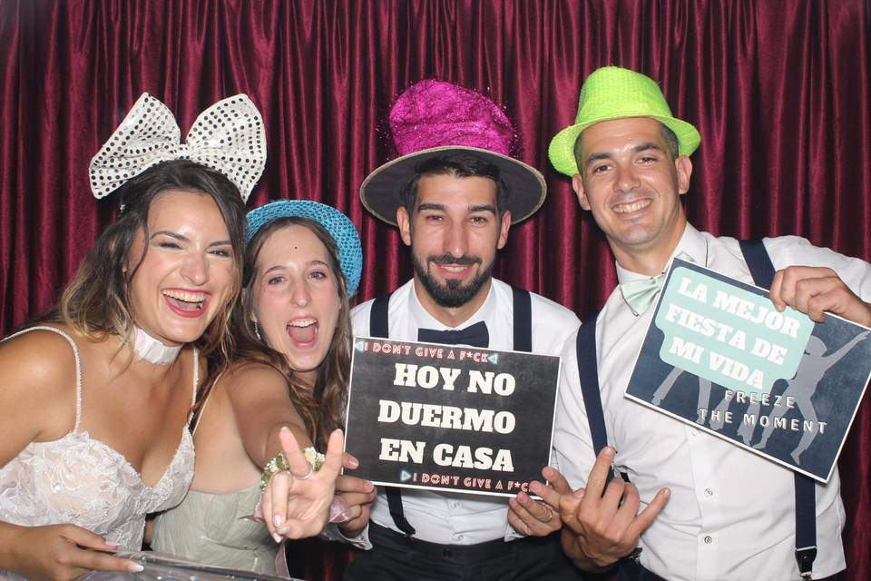 Sonríe y posa