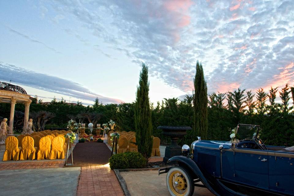 Boda civil en el Jardín