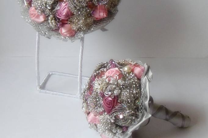 Ramo de novia vintage broches