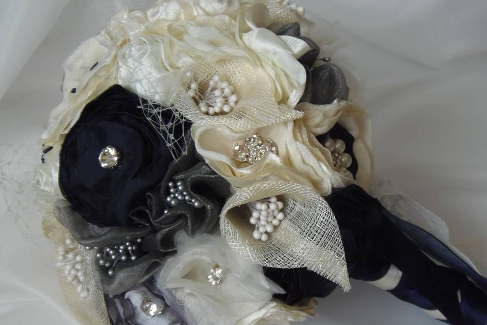 Ramo de novia vintage broches