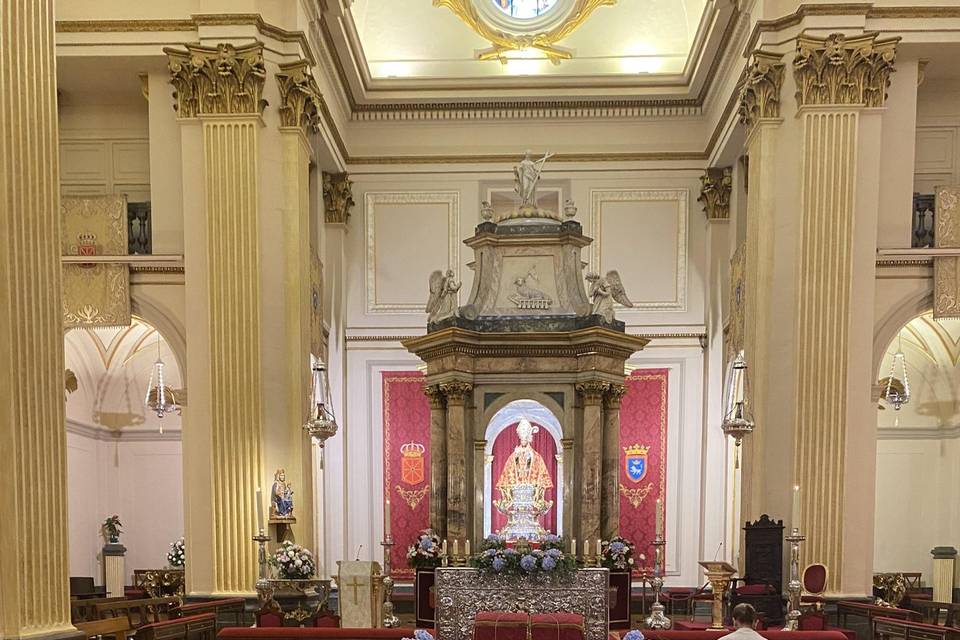 Pasillo altar