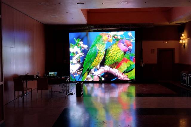 Pantalla led 4x3 metros