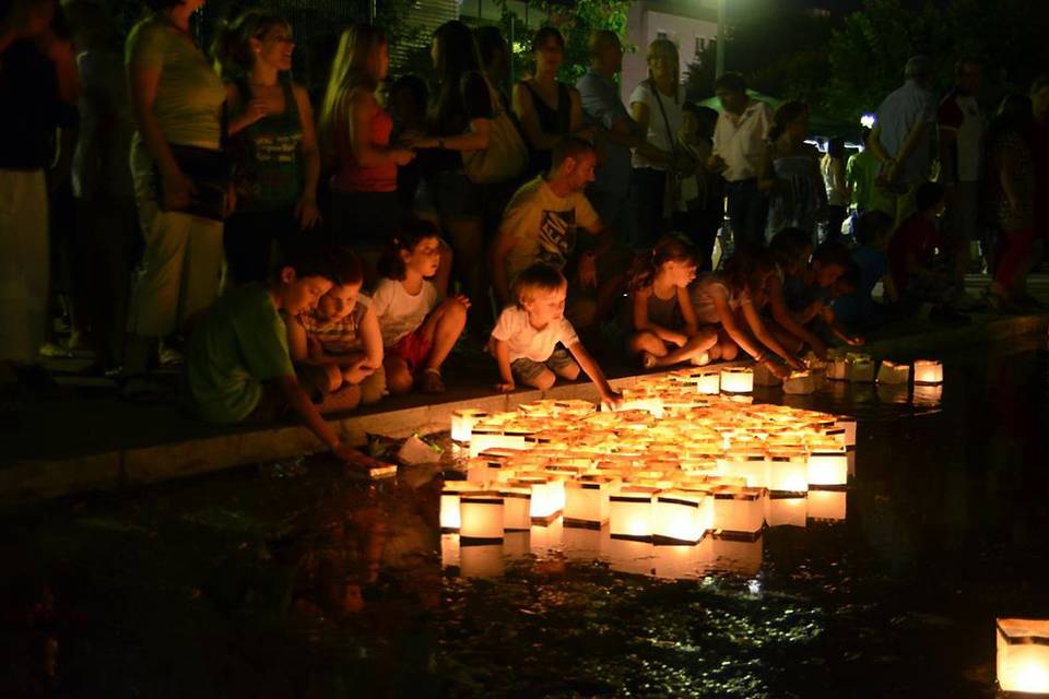 Cubos de luz flotantes