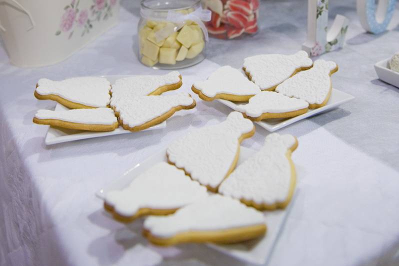 Galletas forma traje novia