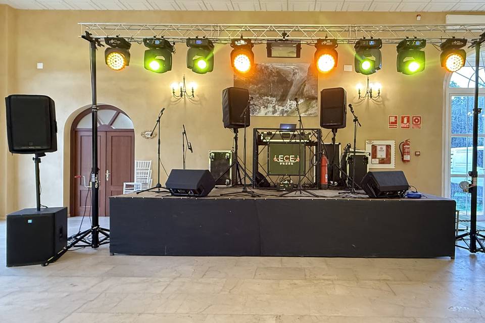 Equipo sonido e iluminación