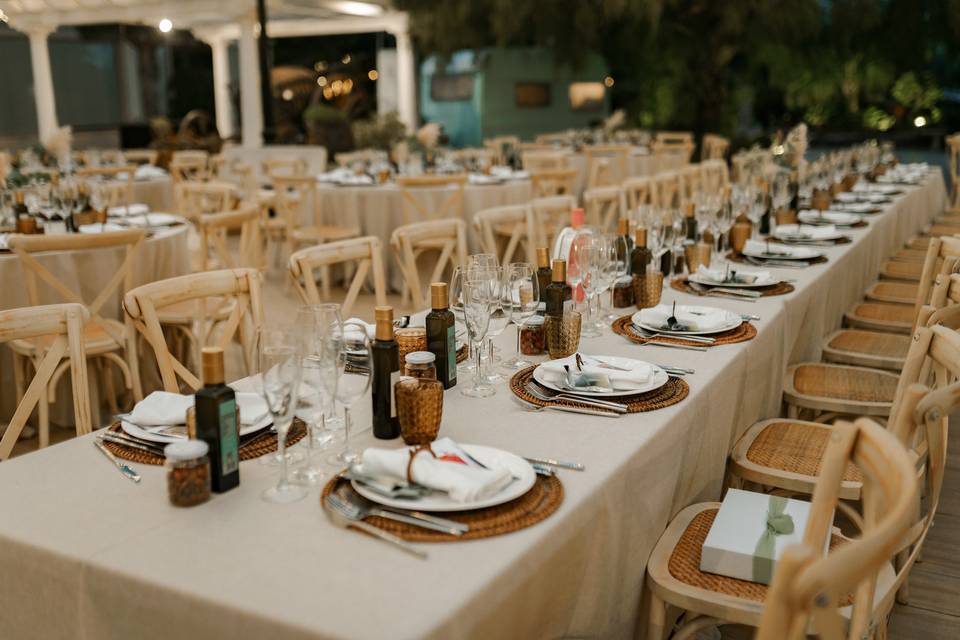 MESAS INVITADOS
