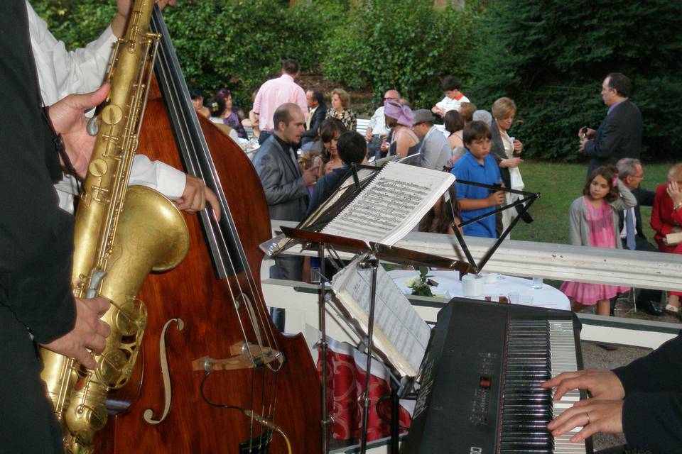 Agaude. Jazz-bossa-nova en cóctel de boda