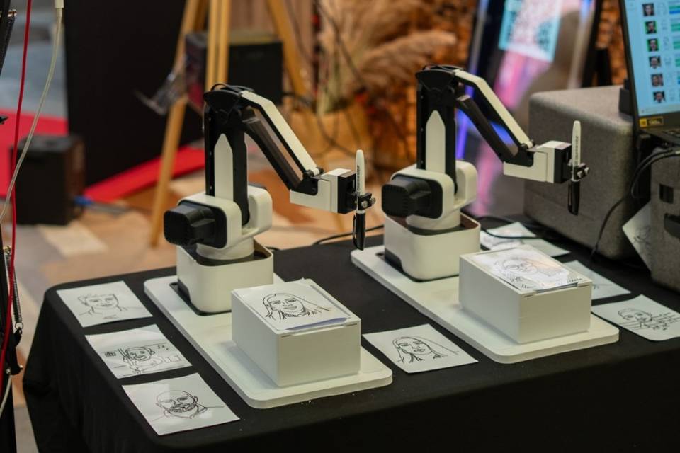 Robots caricaturistas.