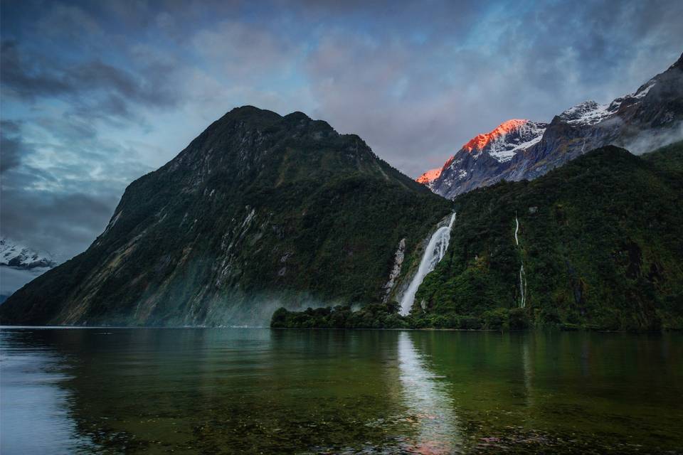 N. Zelanda. Milford Sound