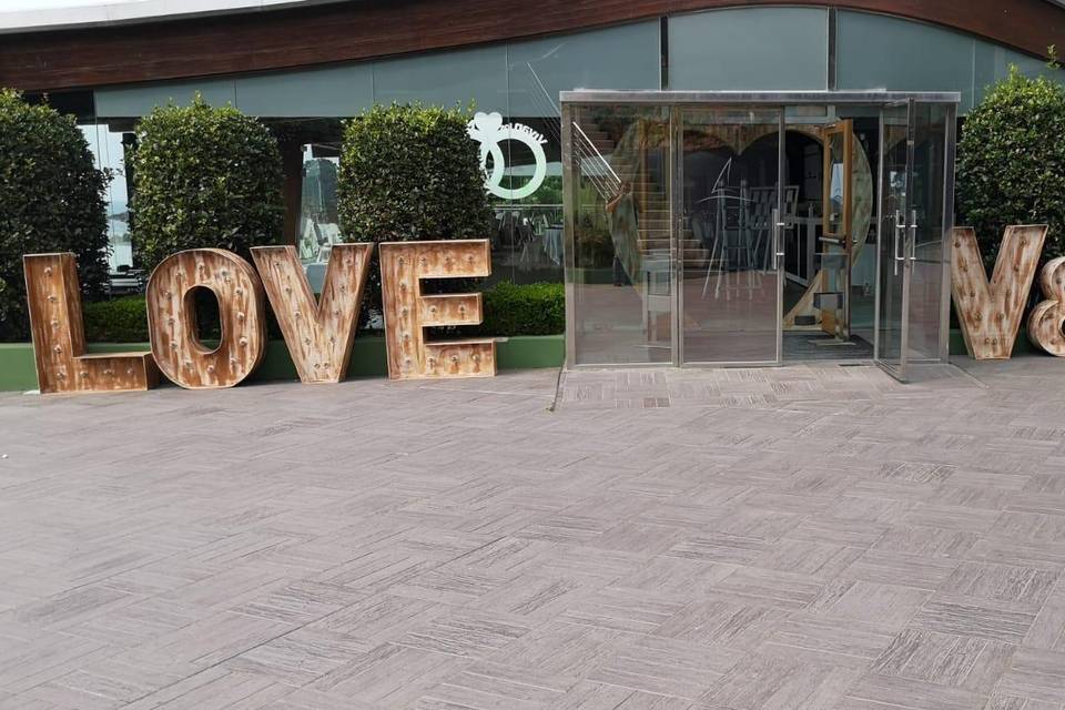 Iniciales y love