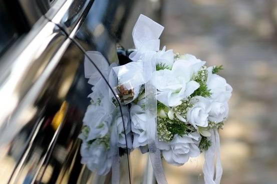 Detalle flores coche nupcial