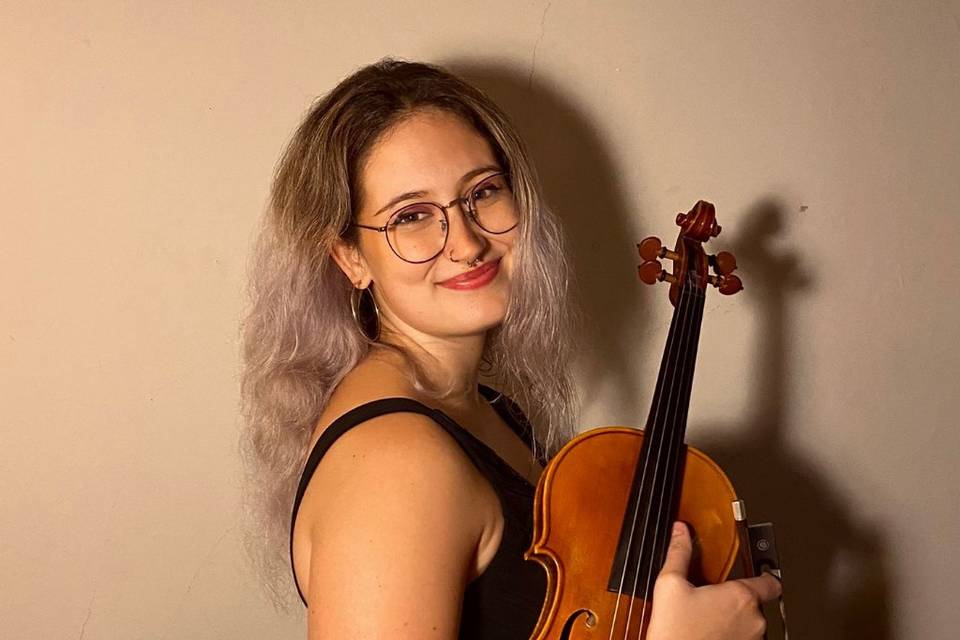 Diva Ferreira, violín