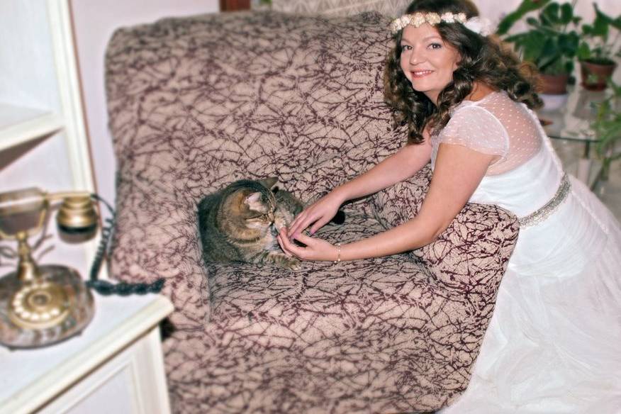 Novia con su gatito