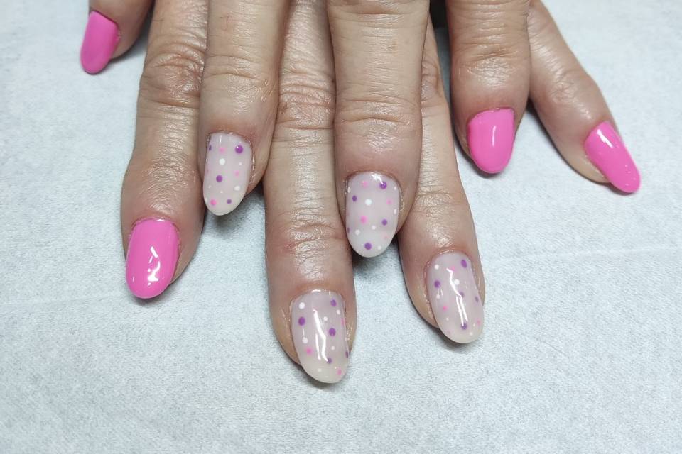 Manicura semipermanente