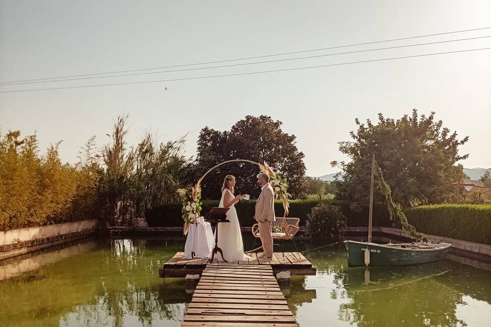 Ceremonia sobre el lago