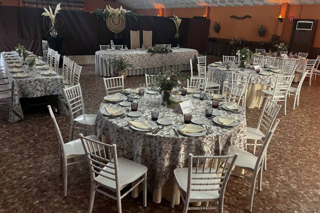 Boda pequeña medio salón