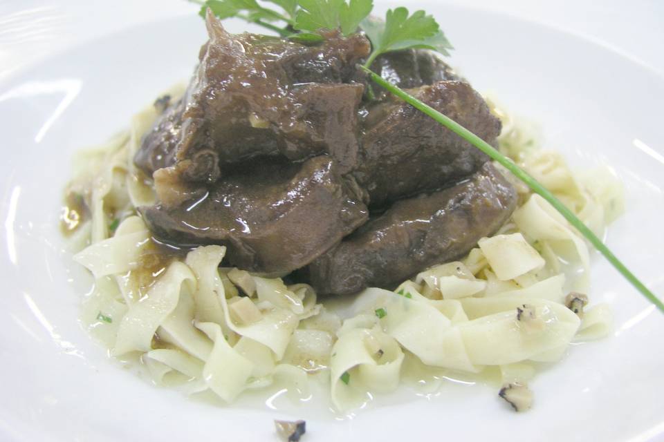 Ossobuco con pasta fresca