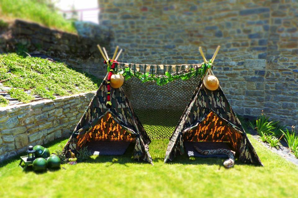 Teepees con guirnalda orgánica