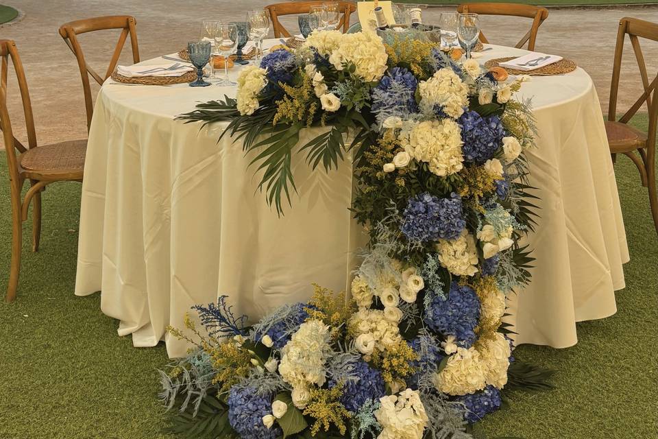 Mesa de novios en exterior