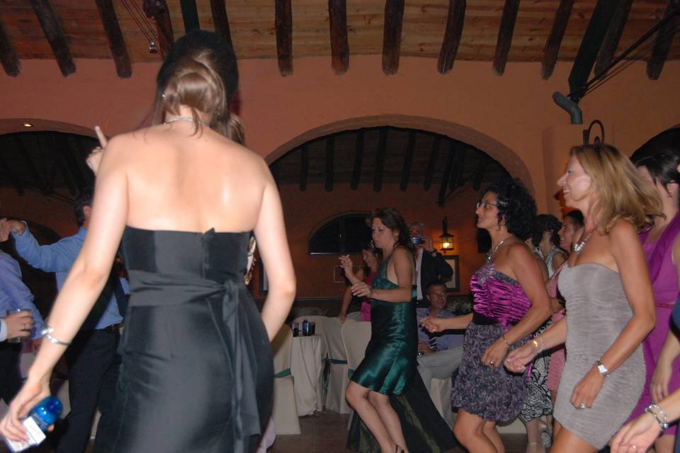 Bailando en la boda