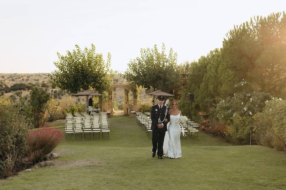 Salida de los novios