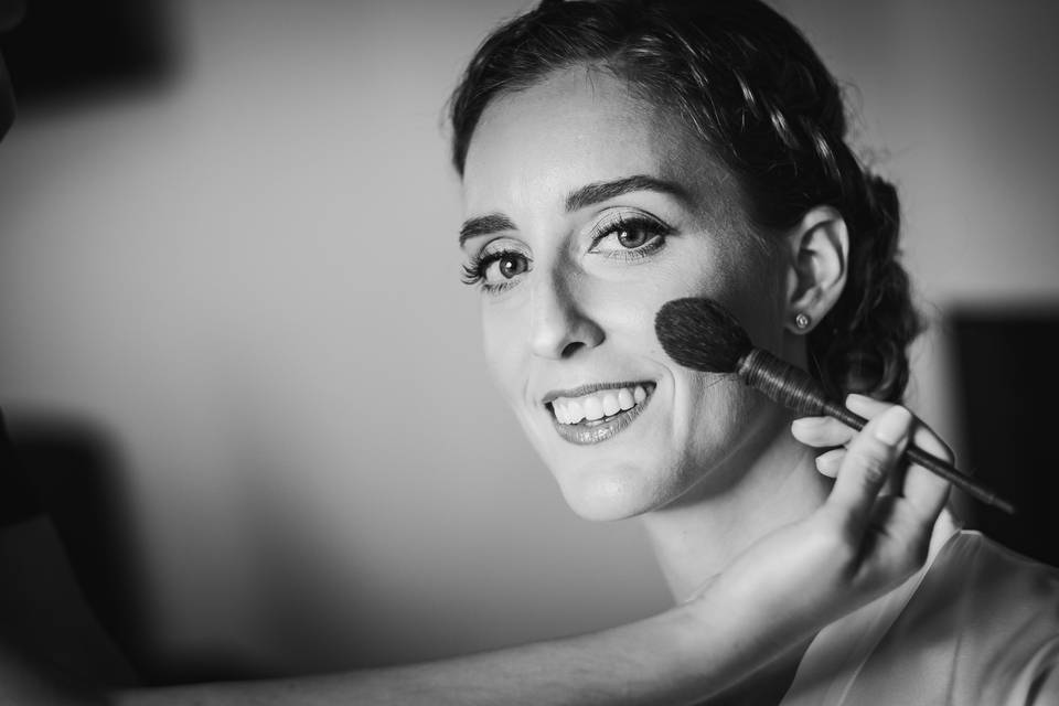 Laura Julve - Maquilladora Profesional