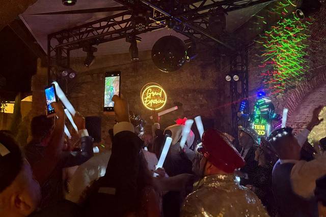 Hora Loca+Invitados alocados