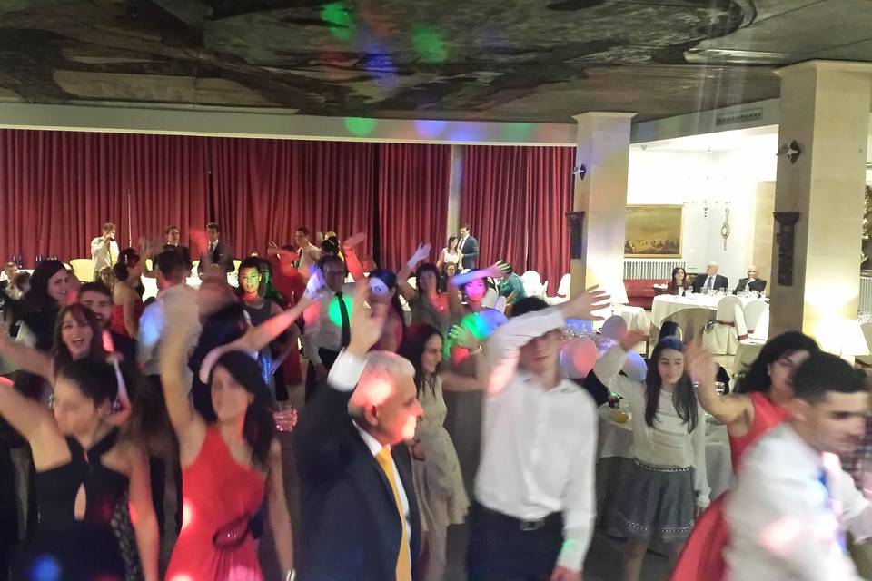 Baile de invitados