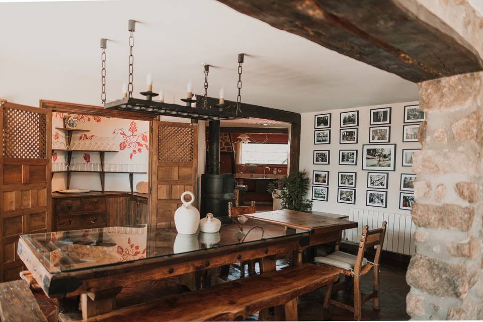 Comedor de casa rural