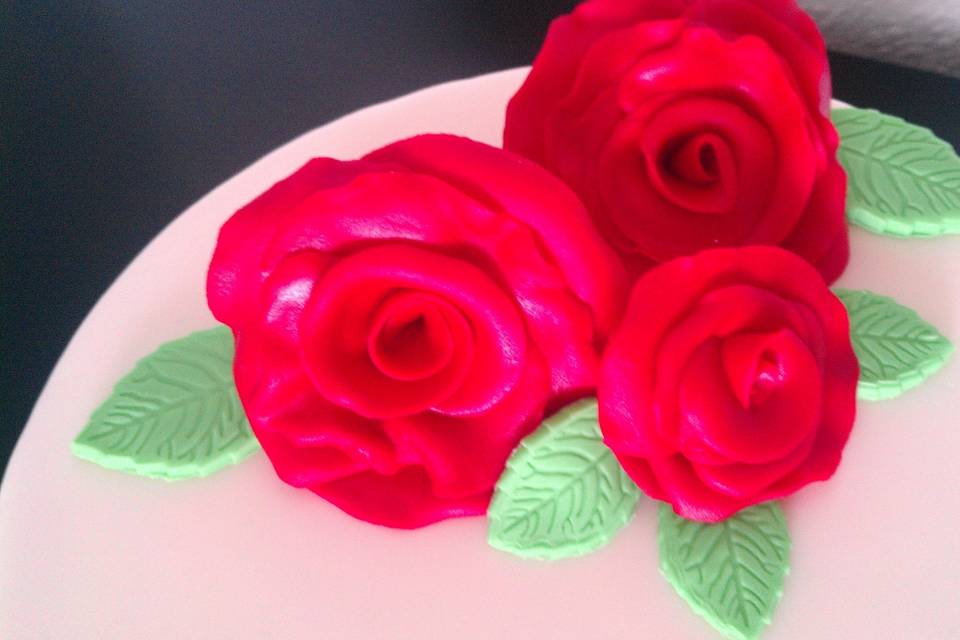 Detalle tarta rosas