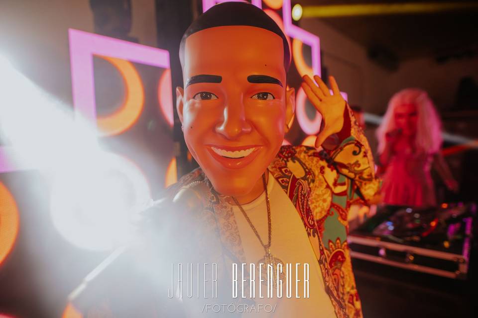 Hora loca daddy yankee