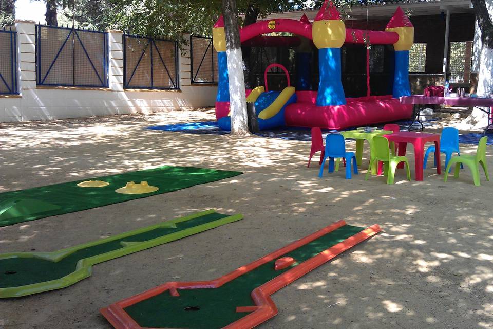 Hinchables y mini golf