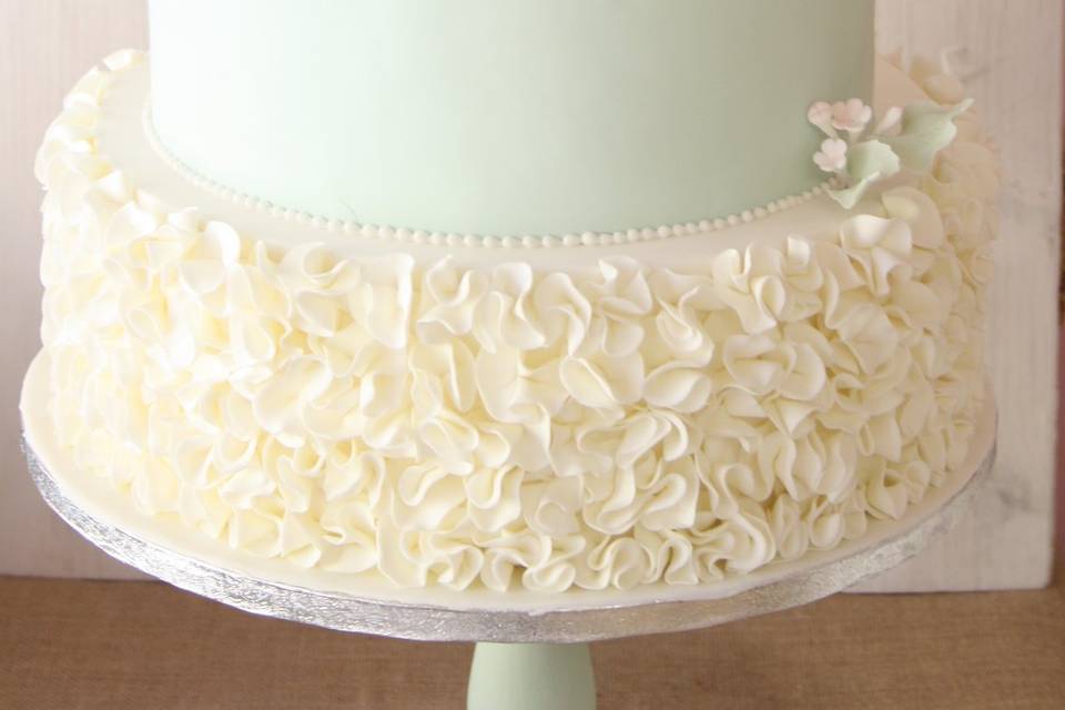 Romantic ruffle cake
