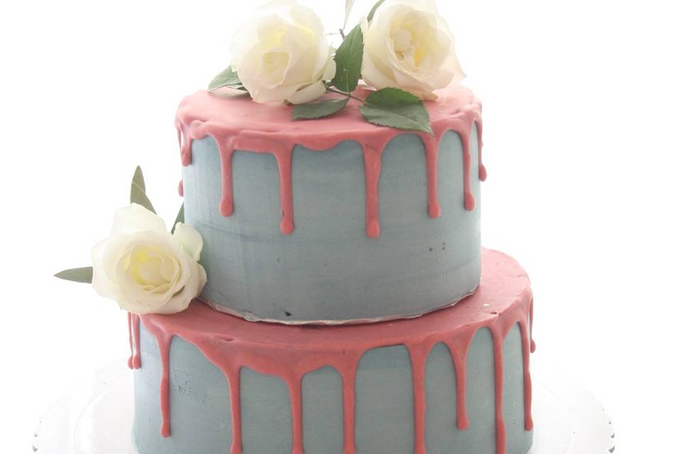 Romantic ruffle cake
